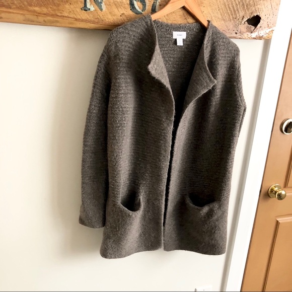 2/$40 Old navy sweater - Picture 2 of 5